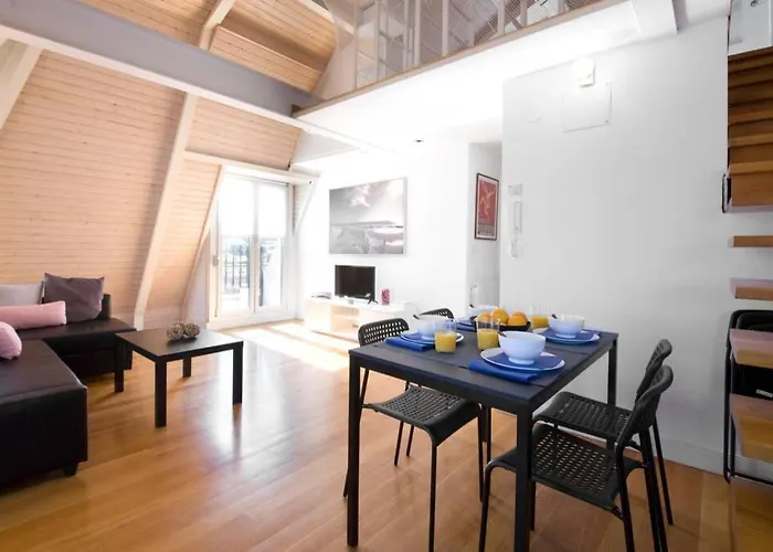 Atico Duplex Centrico Con Parking Incluido * San Sebastián